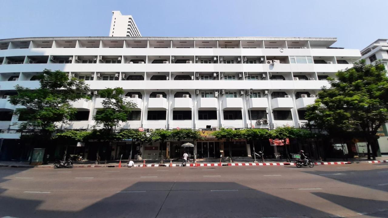 City Plaza Nana Hotel Bangkok Exteriör bild