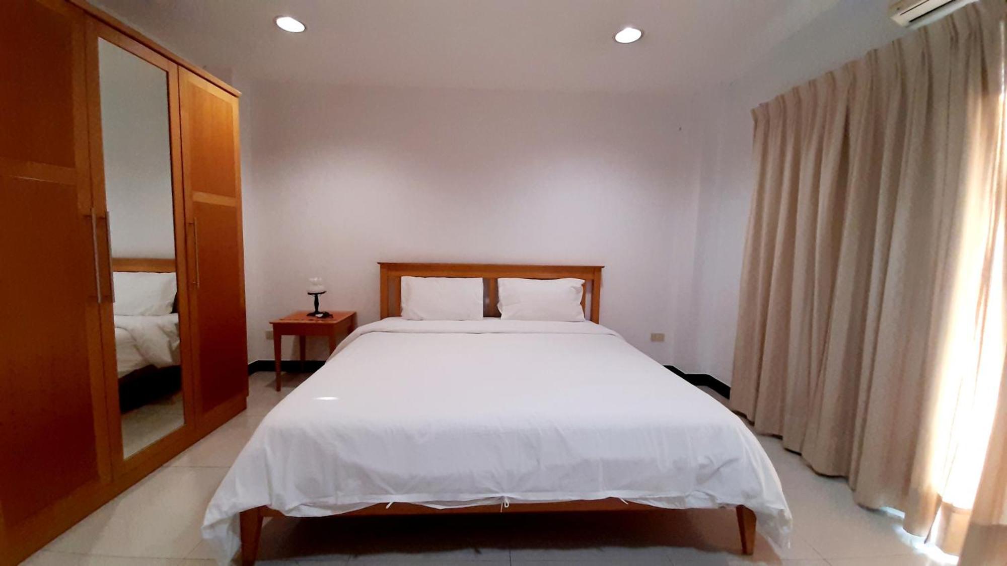 City Plaza Nana Hotel Bangkok Exteriör bild