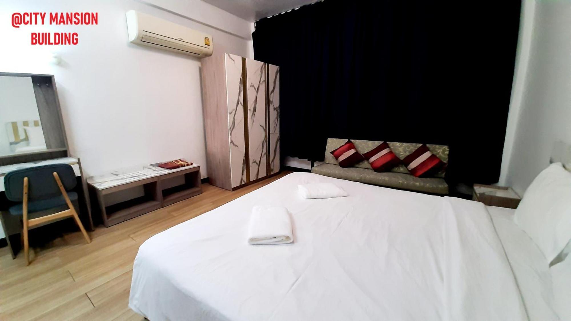 City Plaza Nana Hotel Bangkok Exteriör bild